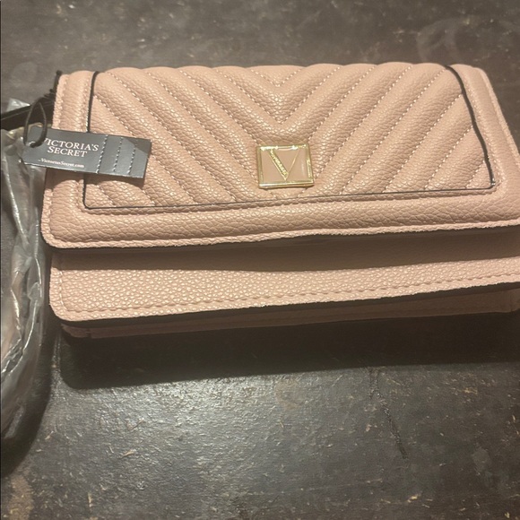 Victoria's Secret Blush Quilted Wallet - Picture 1 of 7